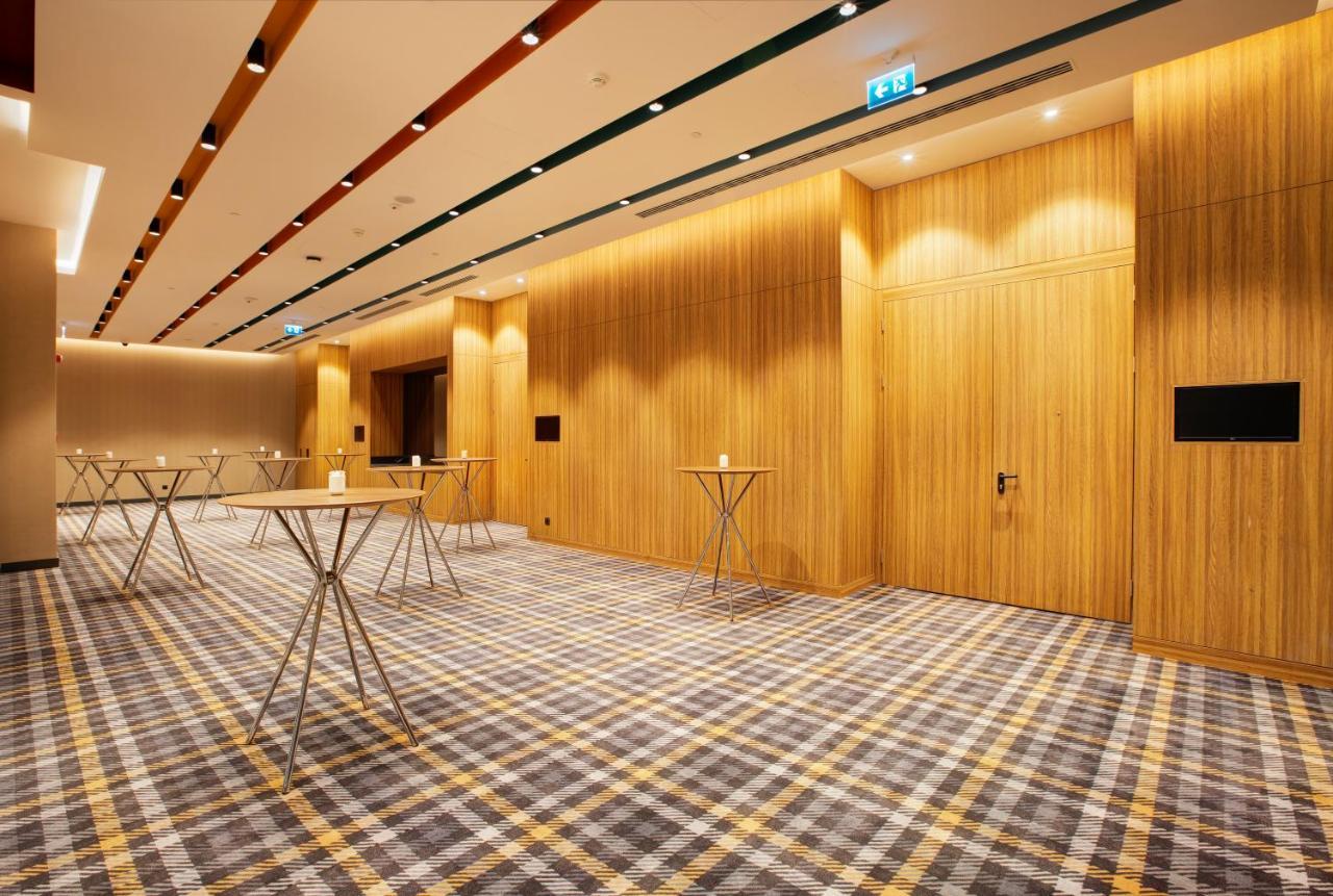Ibis Styles Istanbul Merter ภายนอก รูปภาพ A carpet floor