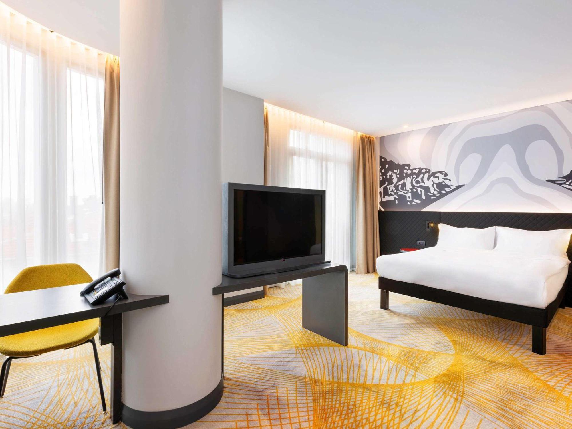 Ibis Styles Istanbul Merter ภายนอก รูปภาพ A room at the hotel