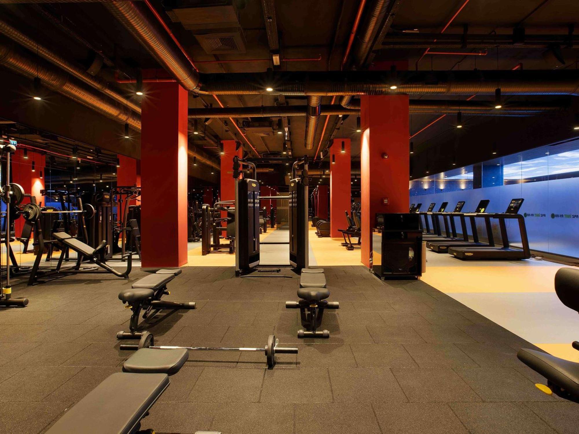Ibis Styles Istanbul Merter ภายนอก รูปภาพ The gym at the 2012 London Olympics